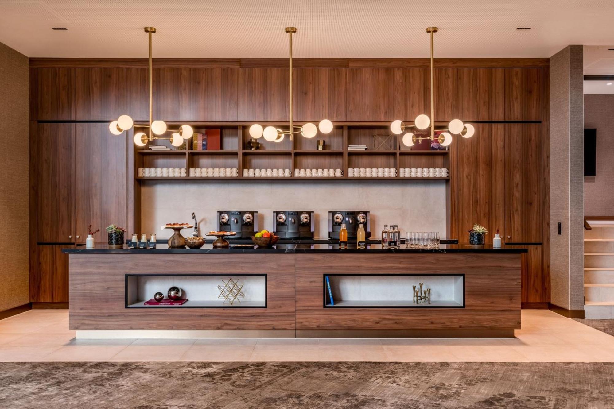 Geneva Marriott Hotel Мейрин Екстериор снимка