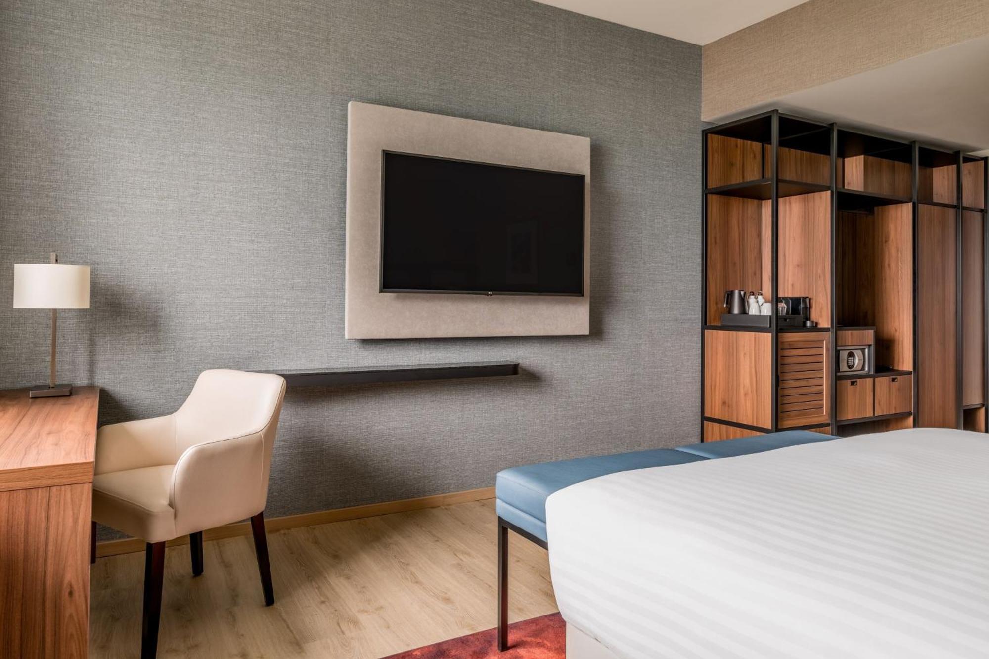 Geneva Marriott Hotel Мейрин Екстериор снимка