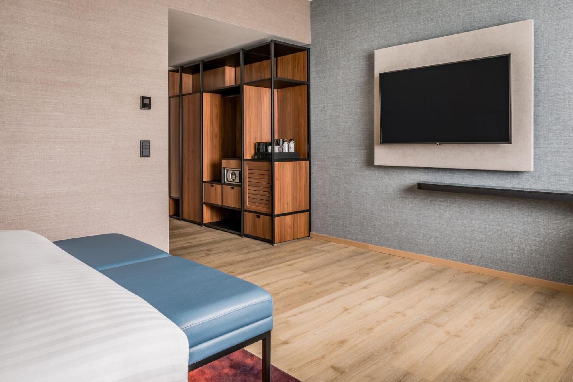 Geneva Marriott Hotel Мейрин Екстериор снимка