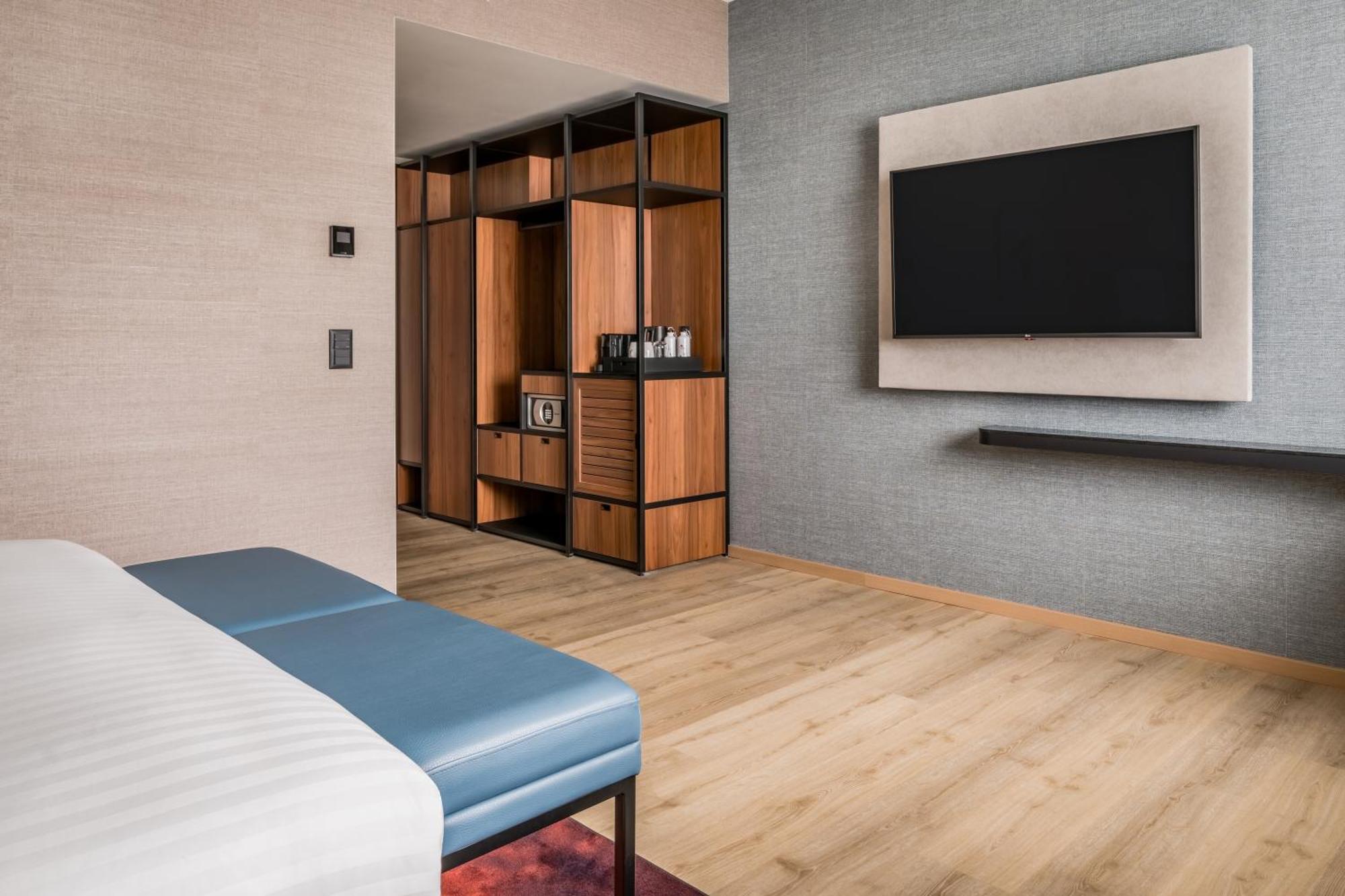 Geneva Marriott Hotel Мейрин Екстериор снимка