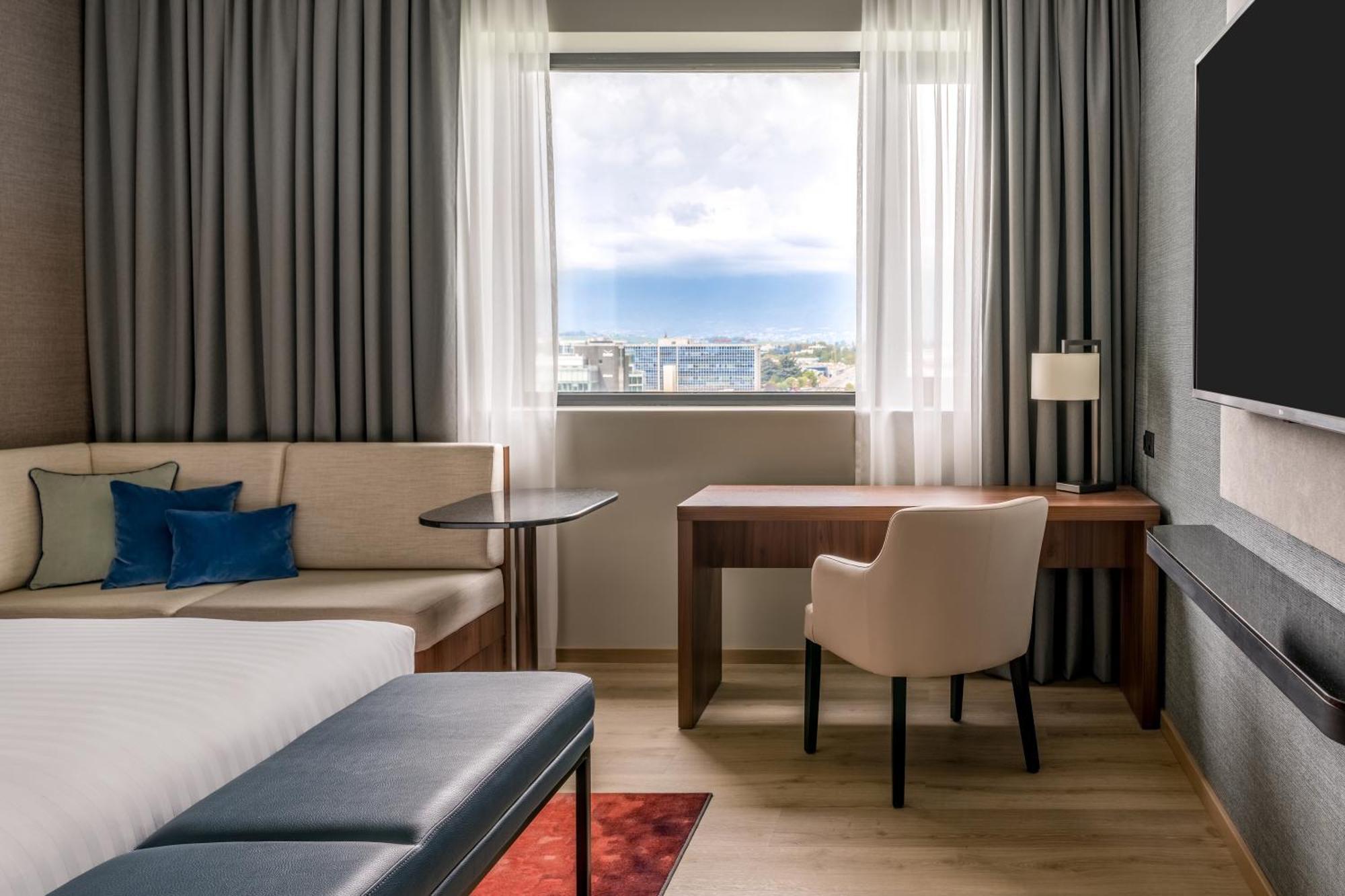 Geneva Marriott Hotel Мейрин Екстериор снимка