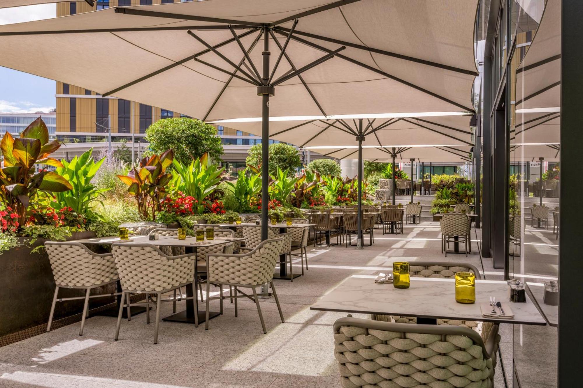 Geneva Marriott Hotel Мейрин Екстериор снимка