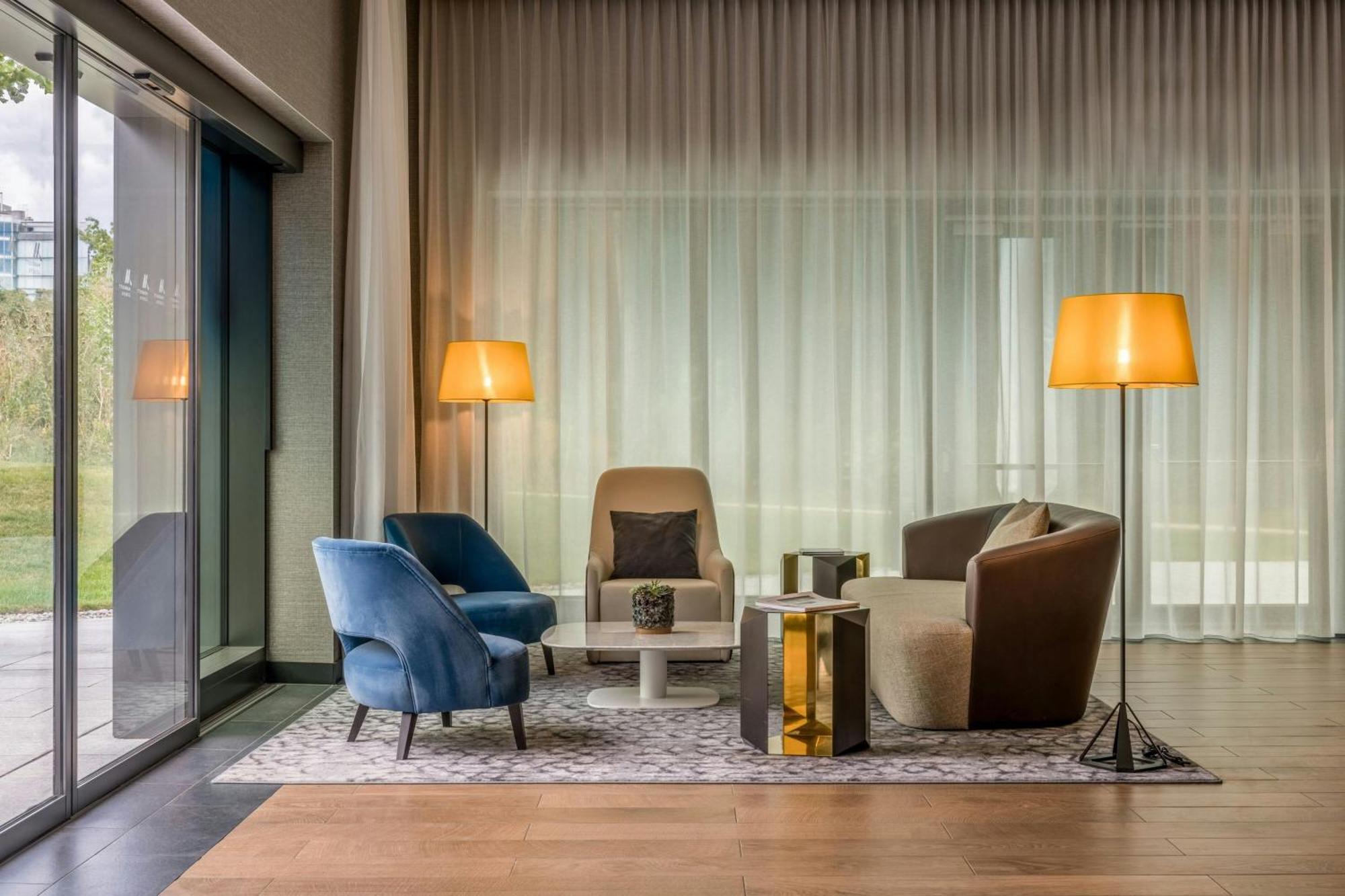 Geneva Marriott Hotel Мейрин Екстериор снимка